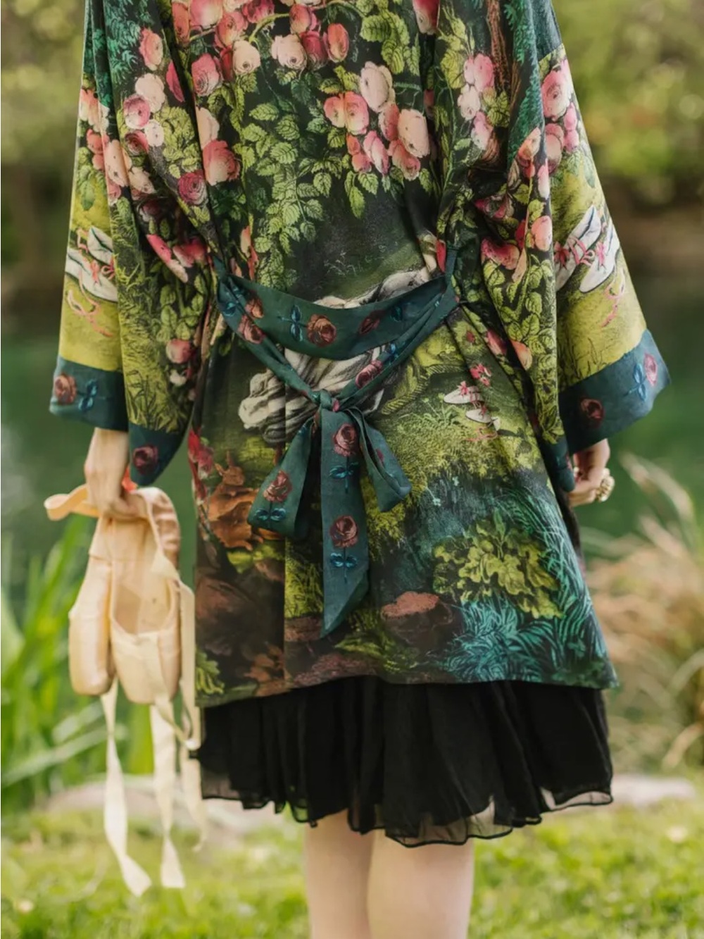 Market of Stars ✨ The Dreamer Matinée Duster with Roses & Rabbits - Picture 11 of 16